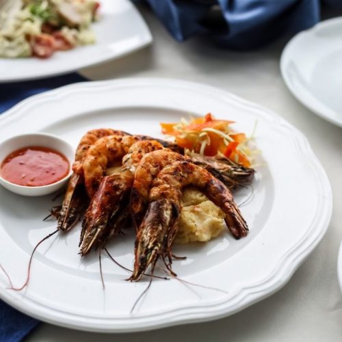 side-view-grilled-shrimp-with-ketchup-carrots-plate_141793-12497-1024×683 side-view-grilled-shrimp-with-ketchup-carrots-plate_141793-12497-1024x683